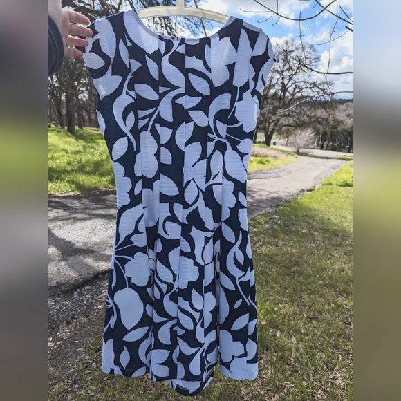 Signature by Robbie Bee Navy Blue PS Dress - Picture 5 of 6